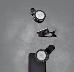 That Selphie Pro Thing! Black clip-on selphie light